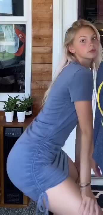 jordyn jones - faa3e8df-2