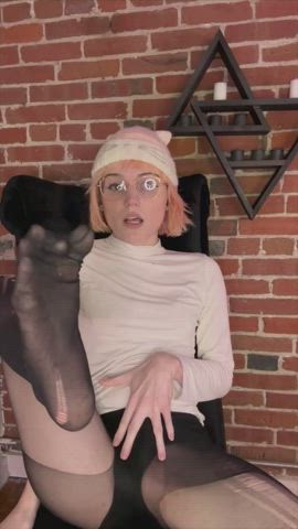 Do you wanna see my itty bitty surprise :3?