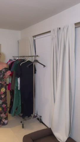 big tits blonde chelsea handler cleavage gif
