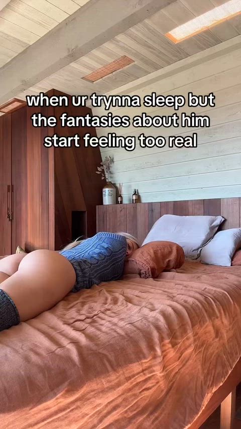 fit blonde bubble butt ass flashing rubia culona delgada flaca culote nalgotas