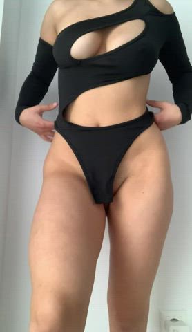 ass big tits tits big-areolas cam-girls forty-five-fifty-five on-off gif
