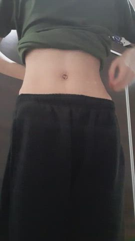 *oops* I accidentally dropped my pants >.<