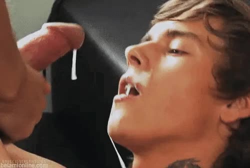 Kevin Warhol takes a load into his mouth ...