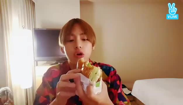 [V LIVE] BTS Live : 김태형과 함께하는 고민상담소