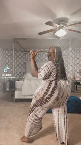 I wanna dp that big black ass with someone