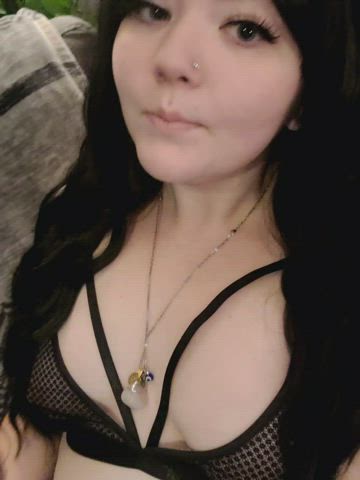 Come aim for my tits 💦 💞 [sext] [rate]