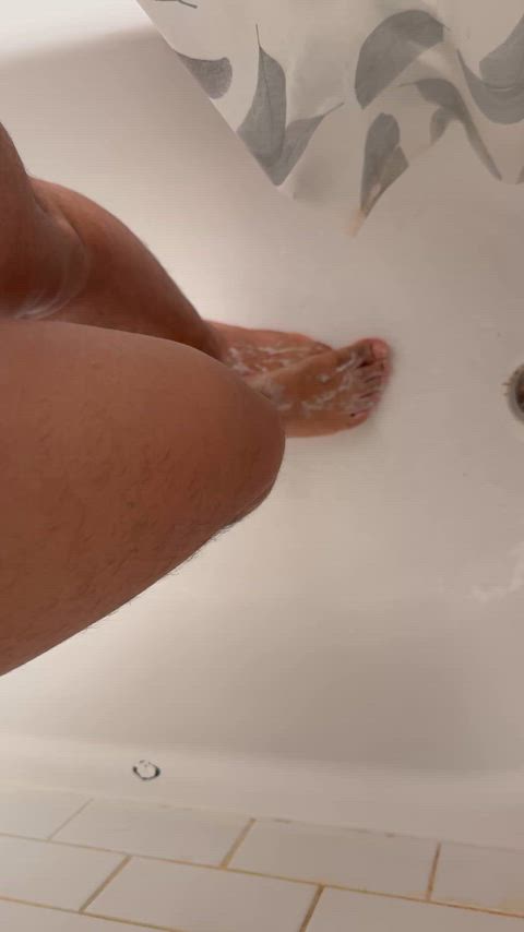 amateur bath bathroom bathtub feet feet fetish gif