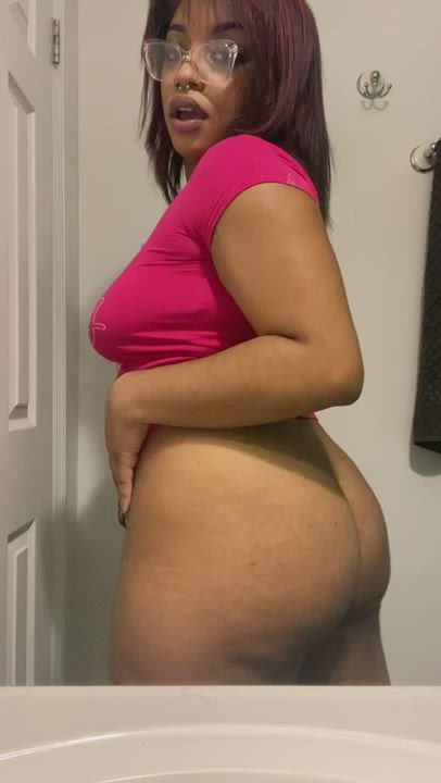 spank me please 💋