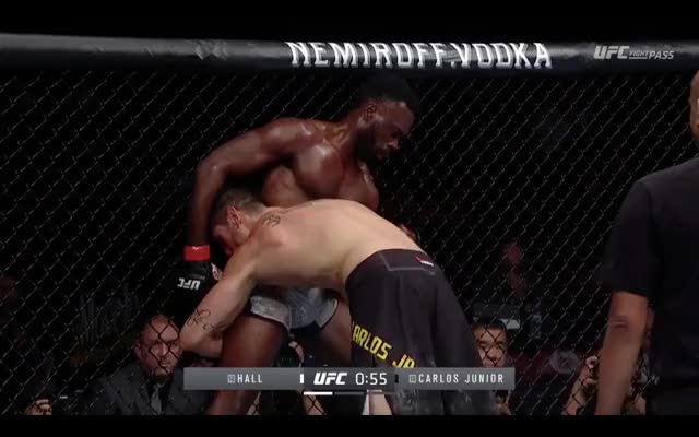 Uriah |Shoeface| S. double leg TD off cage | Uriah gives up post hand lacing wrist