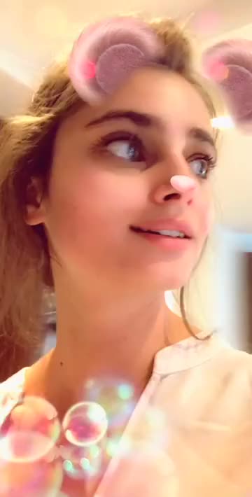 taylor hill~090OtueURCuzldjS2J4htgAAAQTVuT3E48MpuAWD7OfBvAWD7OeG4AAFRgA