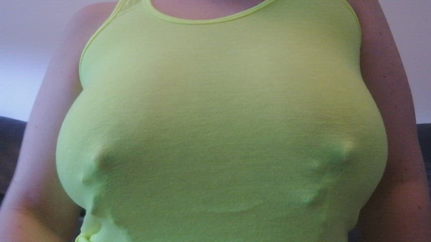 Some nipple play before masturbating... I love the chain being pulled <3