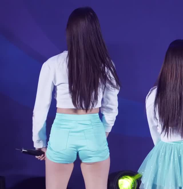 Yeonwoo Hotness