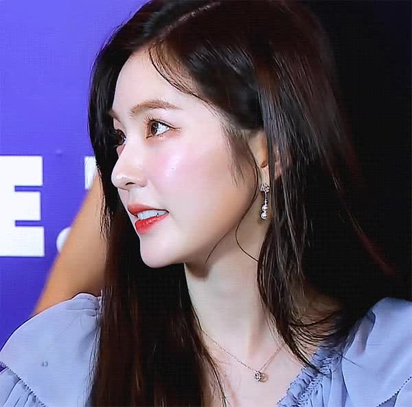 190426 Red Velvet Irene V Heartbeat Live Fansign 1