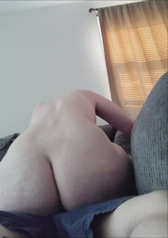Don't you wish that was your cock 🤗