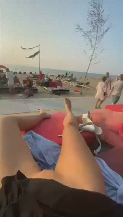 A Wife flashing her pussy to the men who walk past