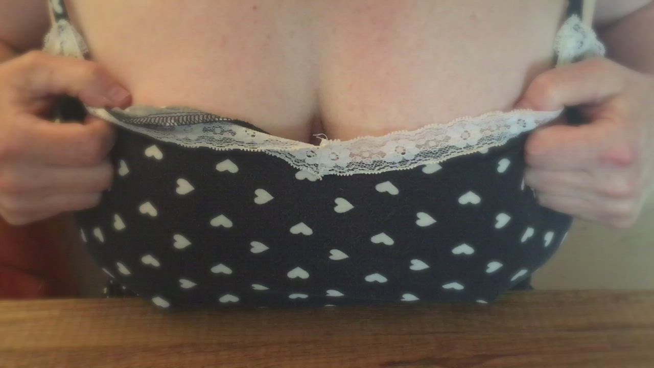 British Milf With Big Natural Tits Bigger Than Her Head