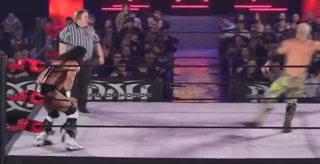 Rush Vs PJ Black en ROH