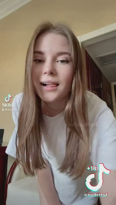 Babe Dancing Flashing Pussy TikTok gif