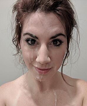 Hmm someone cum on my face again?.(k1m3-L_Amandas)
