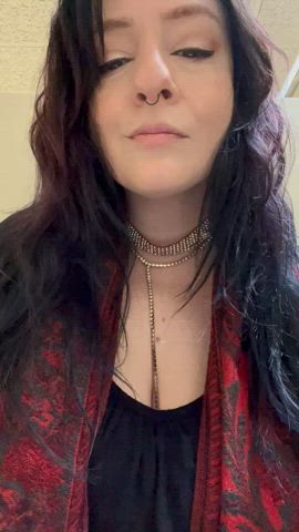 big tits boobs brunette milf nsfw tits goth-girls pawg gif