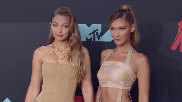 VMA Fashion Detail Cam 2019 MTV Video Music Awards TONIGHT at 8p! 6