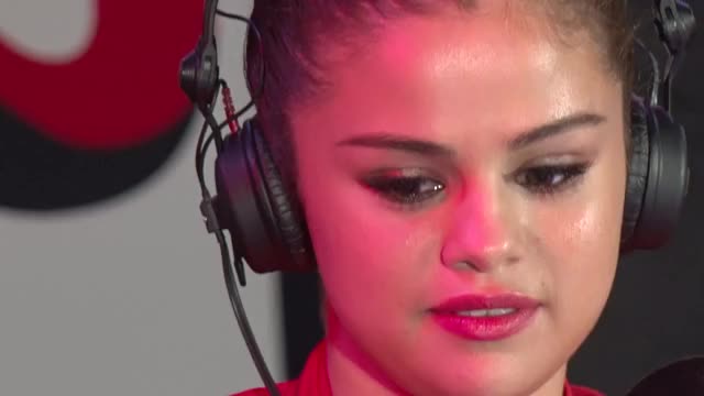 SELENA GOMEZ CAUET 5118