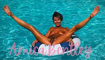 It’s a frisky old Friday! Give me sunshine! ?