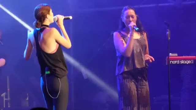 Lena Meyer Landrut - Leggin
