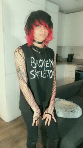 Trying to be cute with fishnets is hard