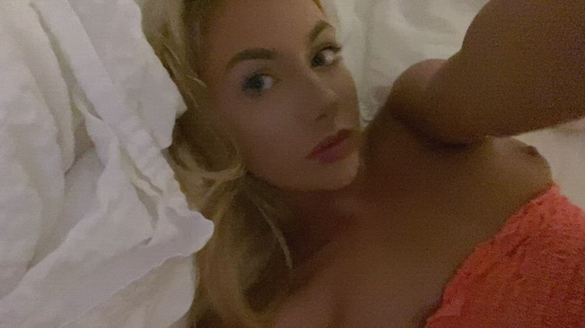 Cum on me daddy, please!