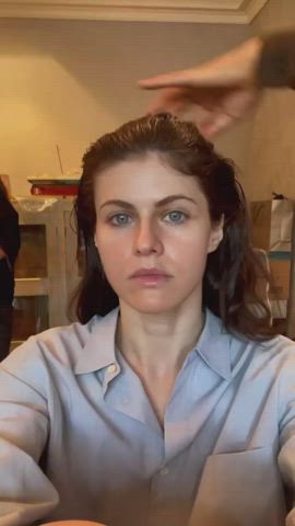 Alexandra Daddario Cleavage Huge Tits gif