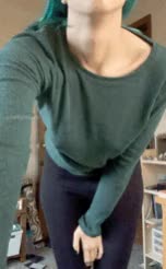 Smol titty drop