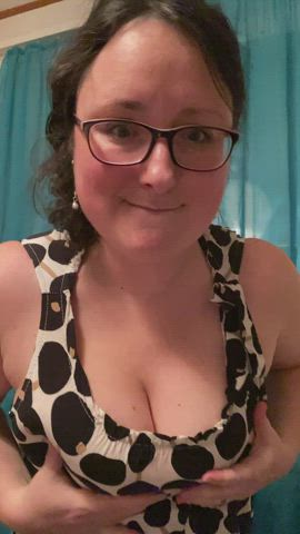 Would you bend over a 40 year old mommy of two? Asking for me.