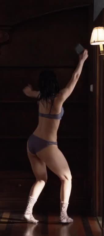Emmy Rossum - shameless.us.s08e08 dance (1)