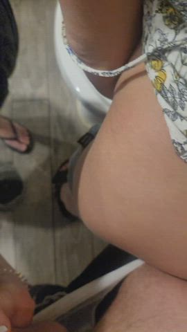 Look how unselfish his girlfriend is getting him ready to fuck me.