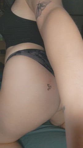 ass booty tattoo hot-girls-with-tattoos gif