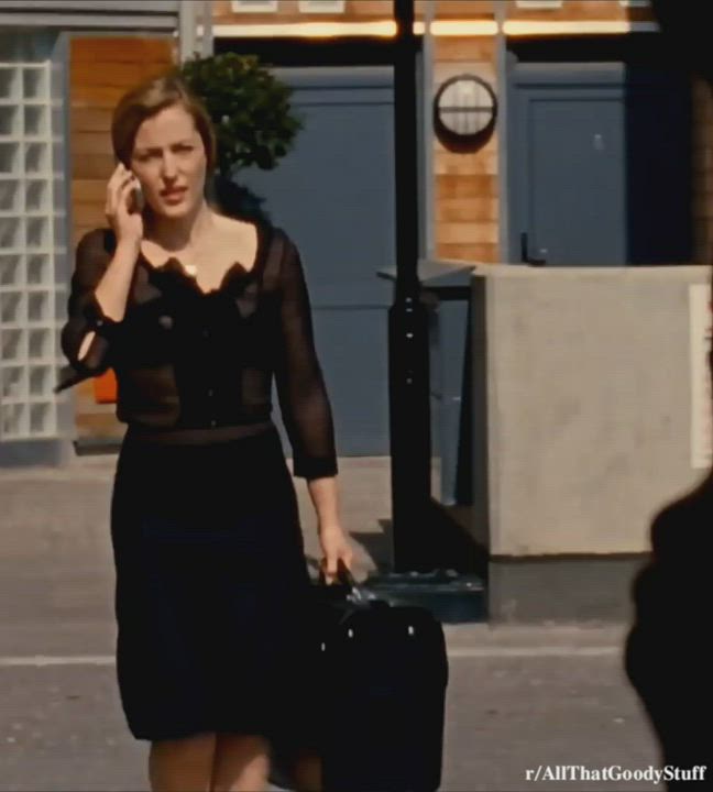 Gillian Anderson gif