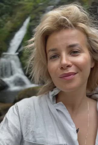 celebrity dutch ukrainian watersports gif