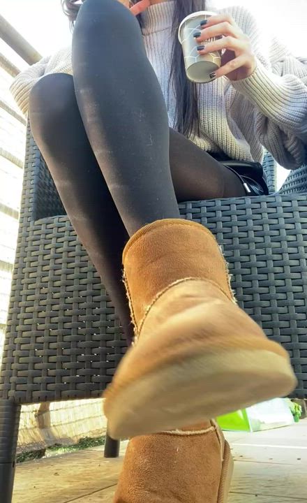 First post here :) i like to wear boots and stockings
