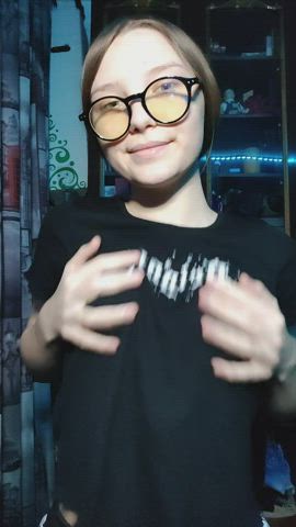 Do older men like nerdy teens?