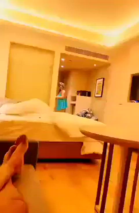 arab big ass cuckold delivery hotel hotwife milf wife gif