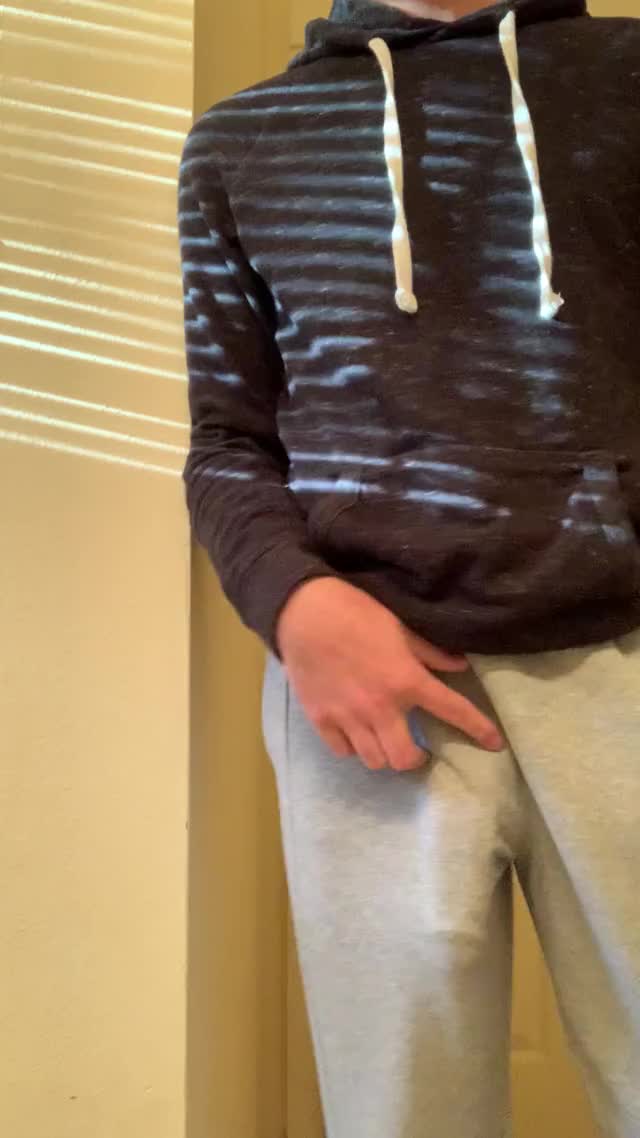 Sweater weather 🔥