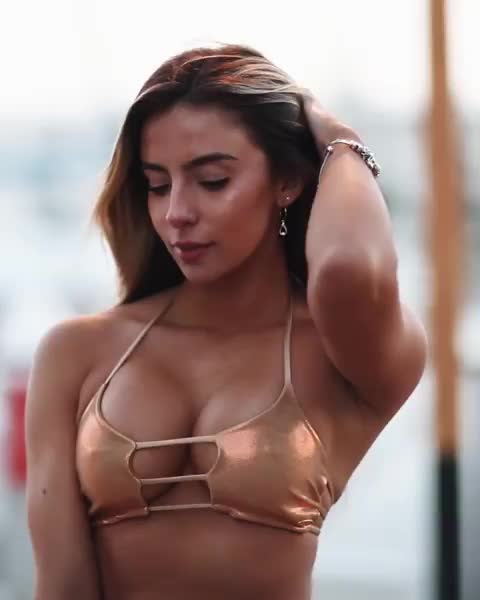 Bruna Rangel Lima on Instagram: “Golden hour✨ but every hour is @BangEnergy hour?
Bikini