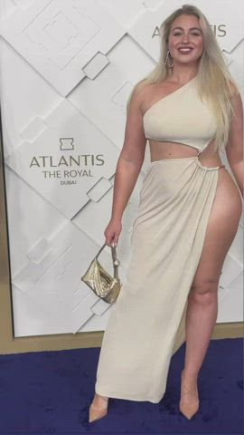 amateur big tits busty celebrity milf thick tits gif