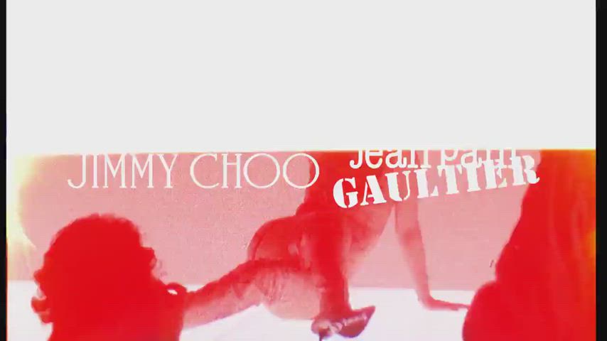 celebrity kylie minogue legs gif