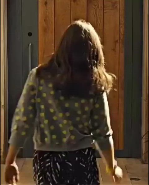 ass emilia clarke pawg gif
