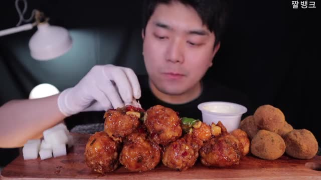 균_마라칸 치킨 뿌링치즈볼 리얼사운드 참된소리 먹방-3