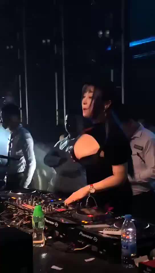 DJ cup