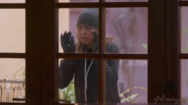 Girls Way - Adriana Chechik & Riley Reid - Bogus Burglar (1)