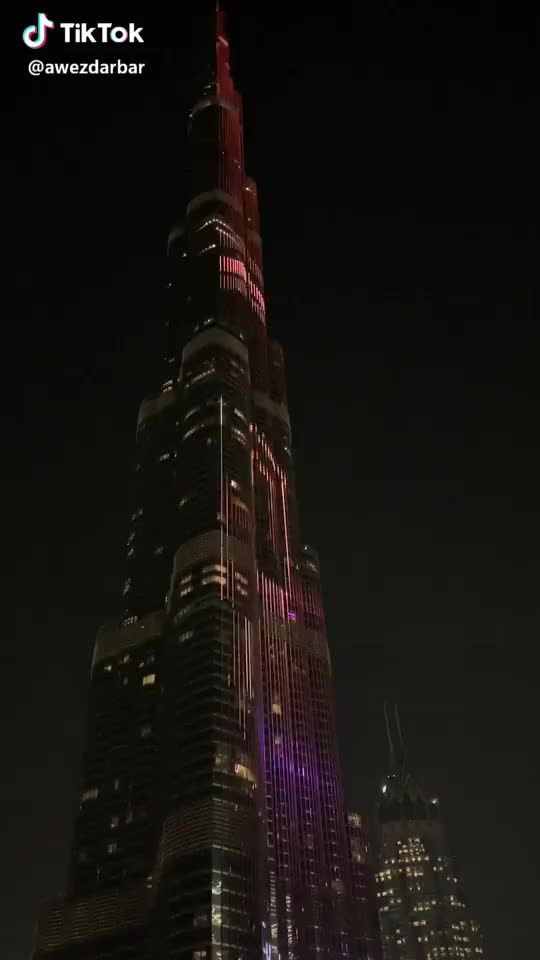  #HappyNewYear fam ❤️ #2019makeawish #tiktokcityhunt #dubai #burjkhalifa #fireworks